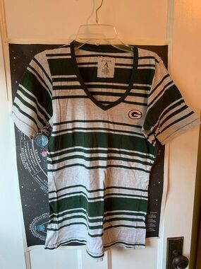 Antigua Women’s Dark Green & Gray Striped V-Neck Shirt - Green Bay Packers